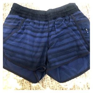 Lululemon tracker shorts size 8